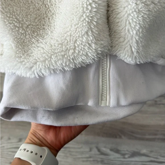 Alo Foxy Sherpa Jacket White XS - Picture 11 of 12